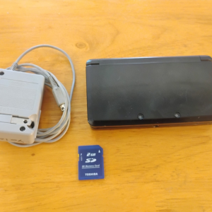 Nintendo 3DS with Charger and 2GB SD Card - Black - No Stylus - Tested & Working