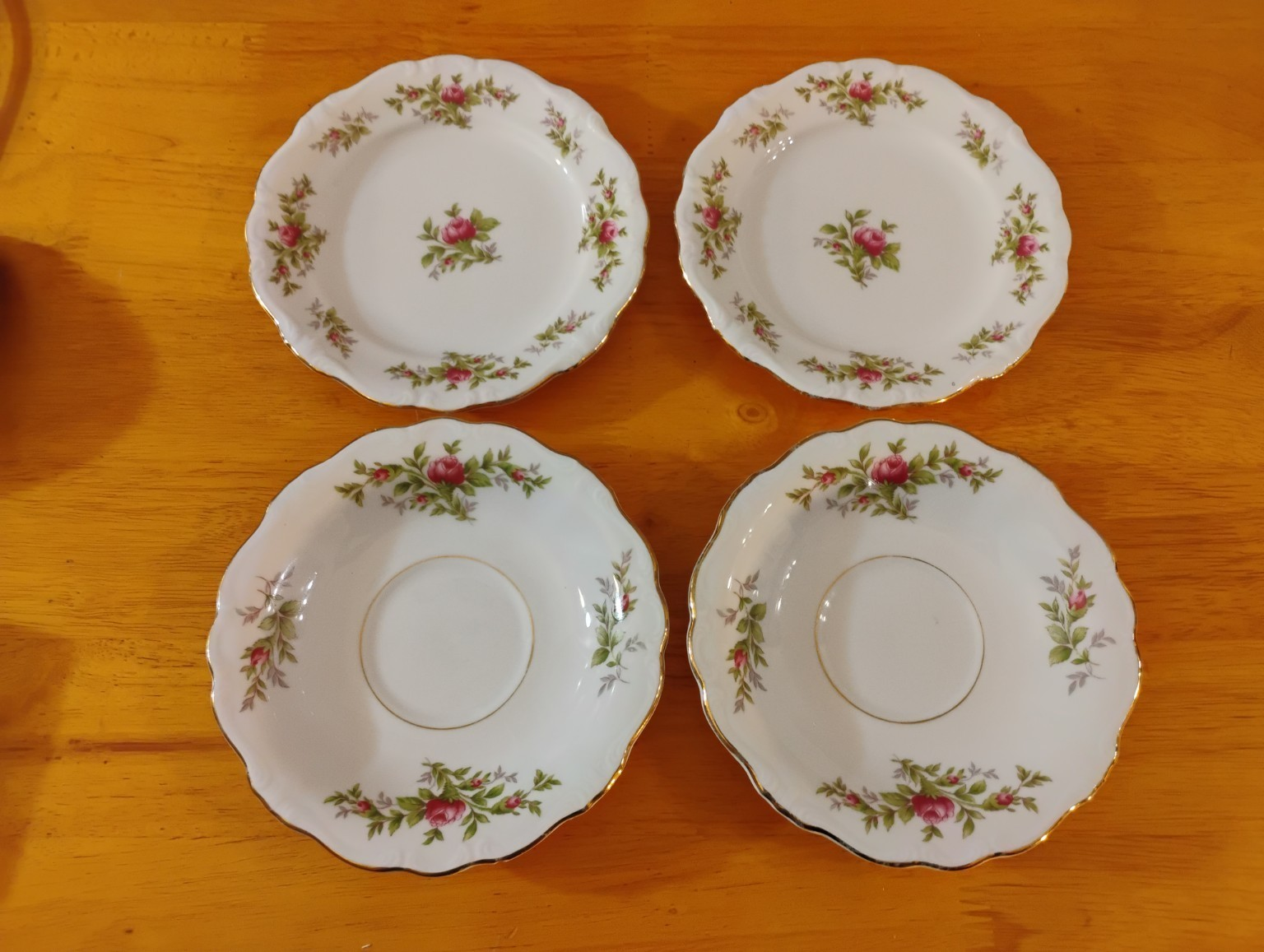 Johann Haviland Moss Rose Bavaria – 2 Bread Plates & 2 Saucers, Gold Trim