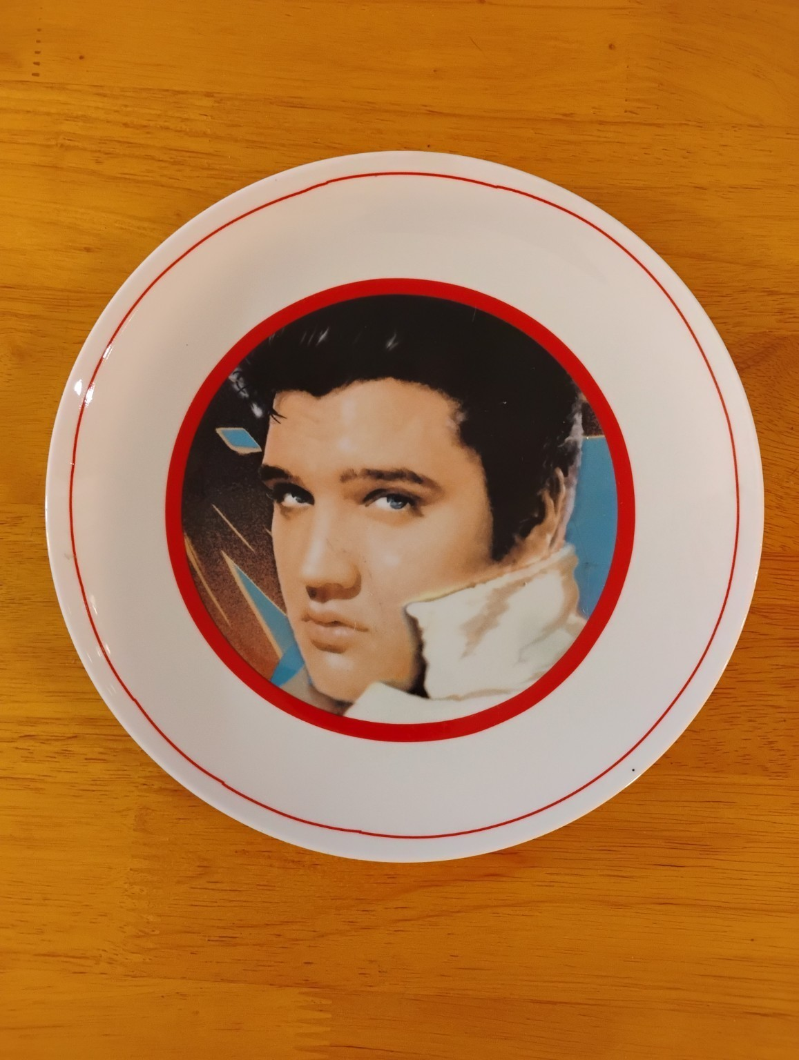 Elvis Presley Collector Plate 8" Betty Harper Art 2015 Official Licensed