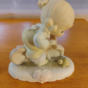 1994 Precious Moments Figure Growing In Grace, Age 6 #136255 Figurine No Box