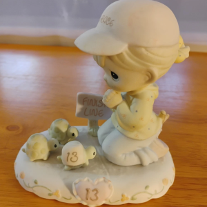 Precious Moments “Growing in Grace – Age 13” 1997 Enesco Figurine #272647