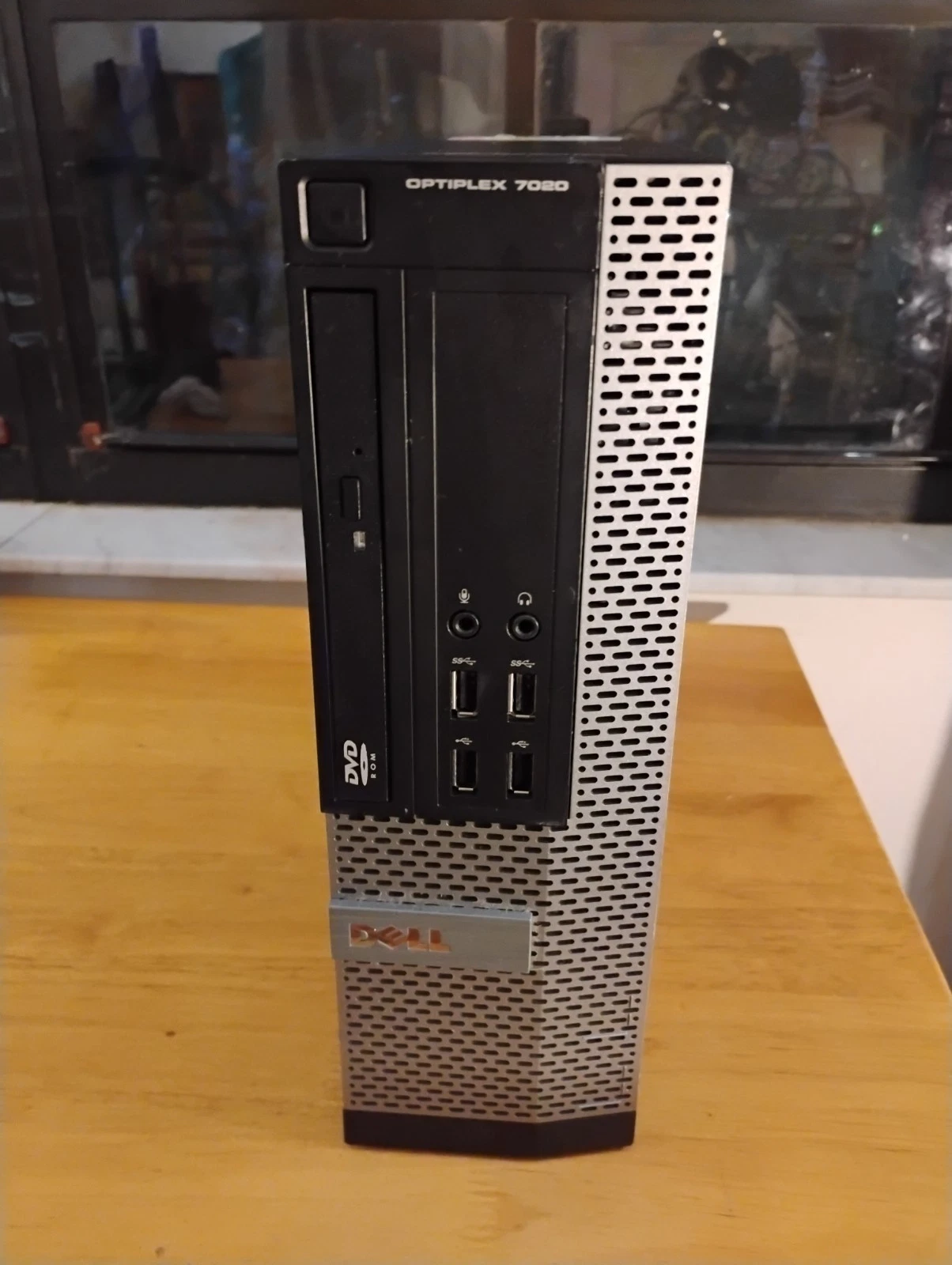 DELL Optiplex 7020 Micro - Core i5 - 250GB SDD + 2TB HDD - 16GB RAM - WIN 10 Pro
