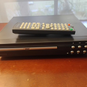 Sylvania SDVD1041-DG1 DVD Player with Remote